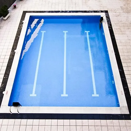Pentathlon 2 Planet Costa Dorada 公寓 萨洛